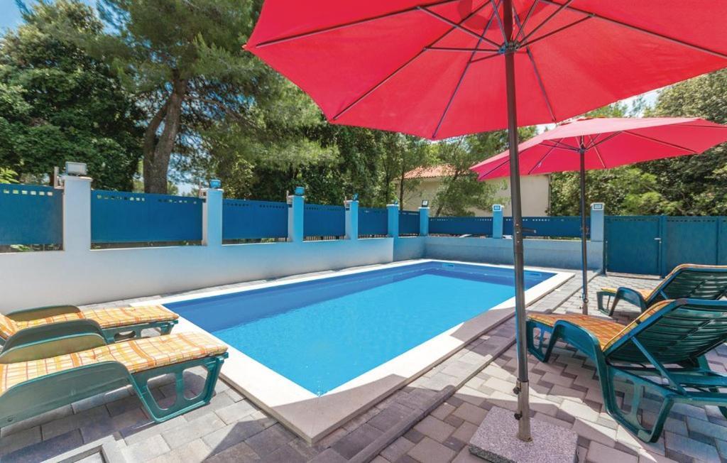 Villa Diana باكوشتاني المظهر الخارجي الصورة